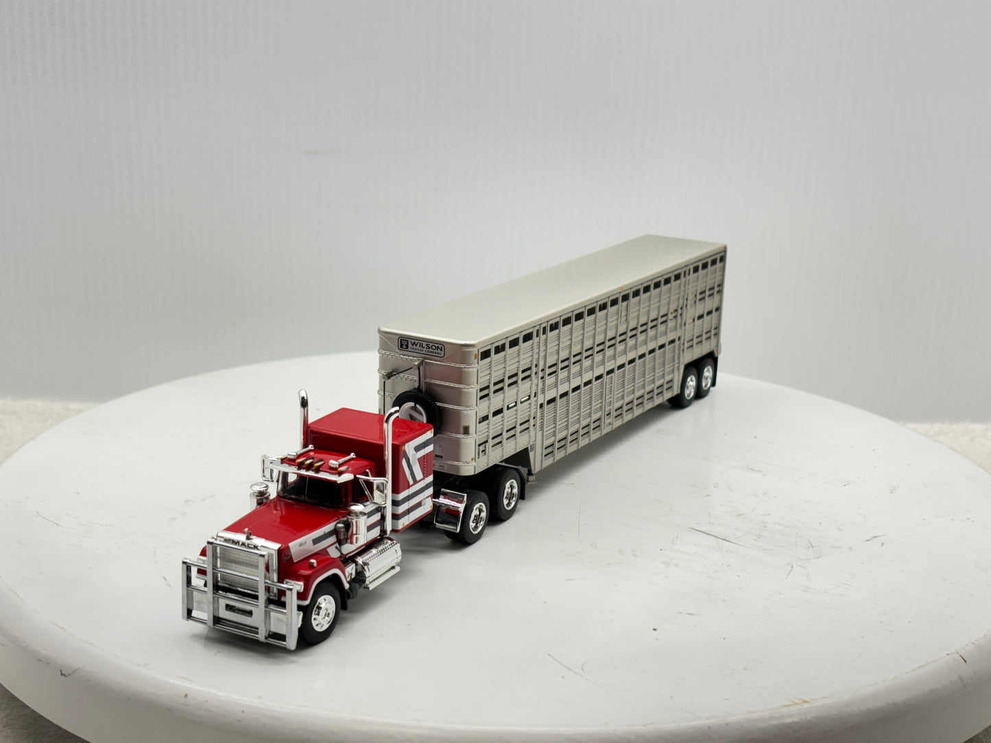 1/64 Mack Super-Liner Midroof
