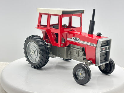 1/16 Massey-Fergusson 1105