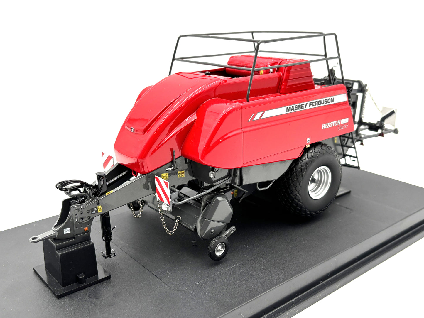 1/32 Massey Feguson 2190 Hesston