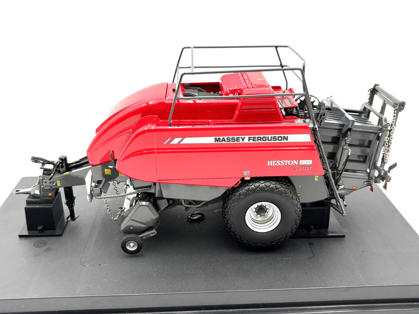 1/32 Massey Feguson 2190 Hesston