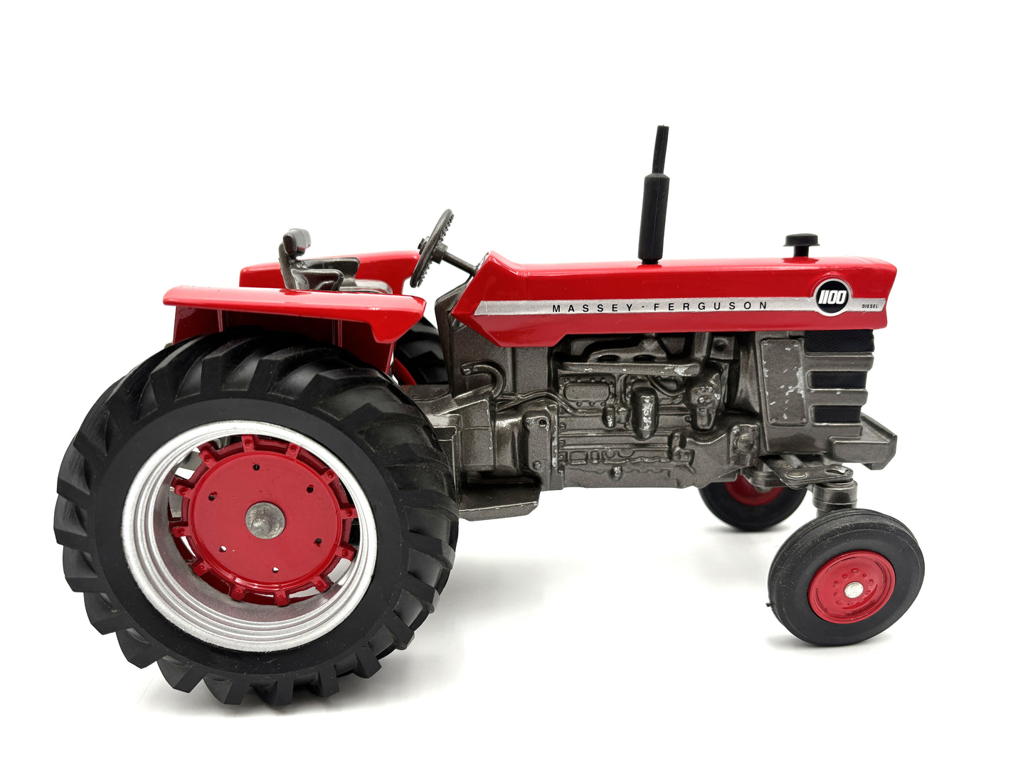 1/16 Massey Ferguson 1100 Heritage Line
