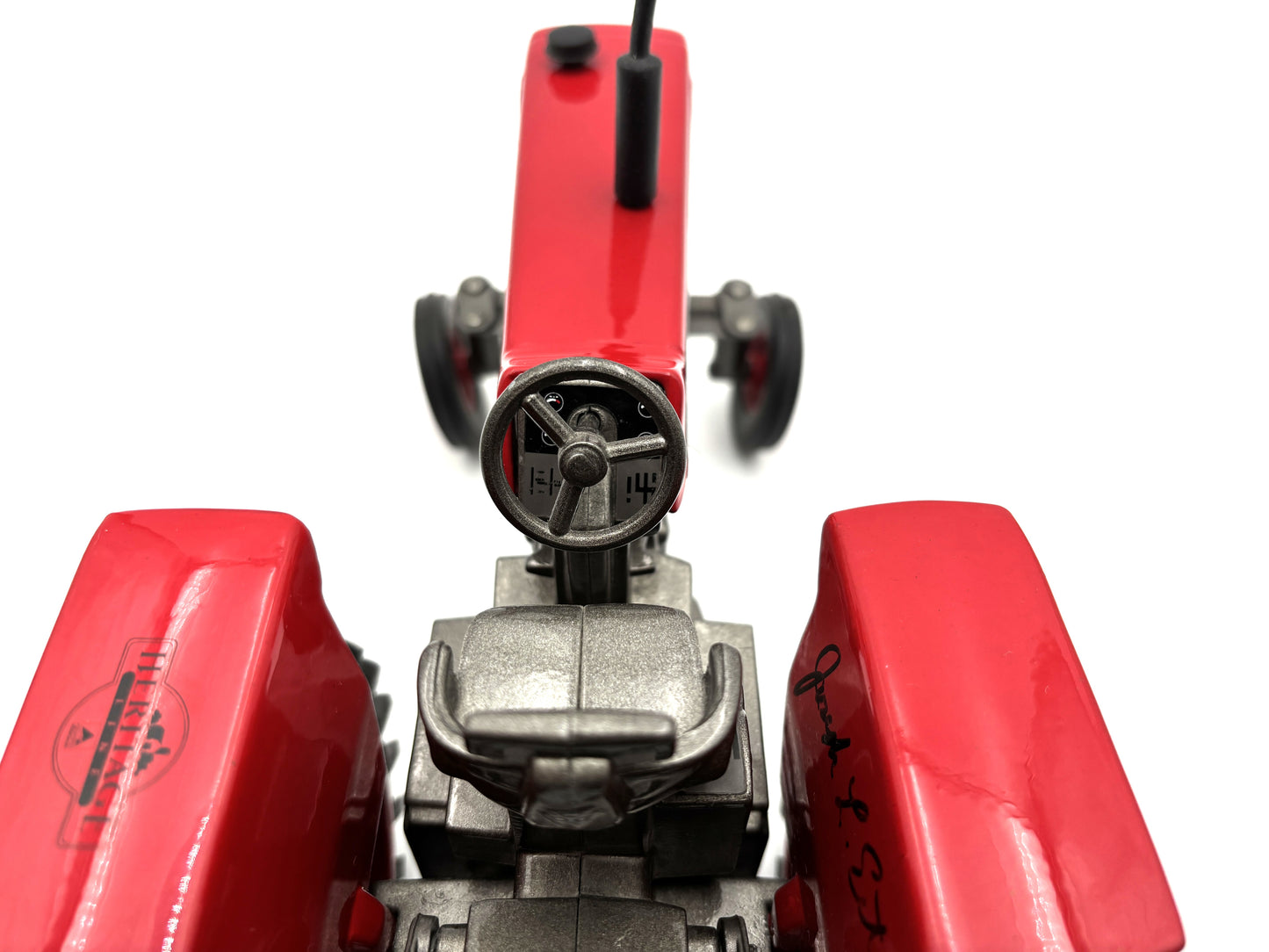 1/16 Massey Ferguson 1100 Heritage Line