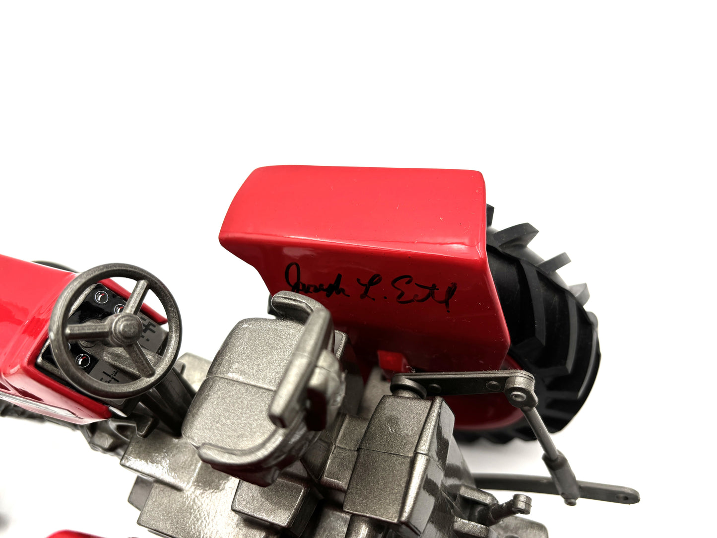 1/16 Massey Ferguson 1100 Heritage Line