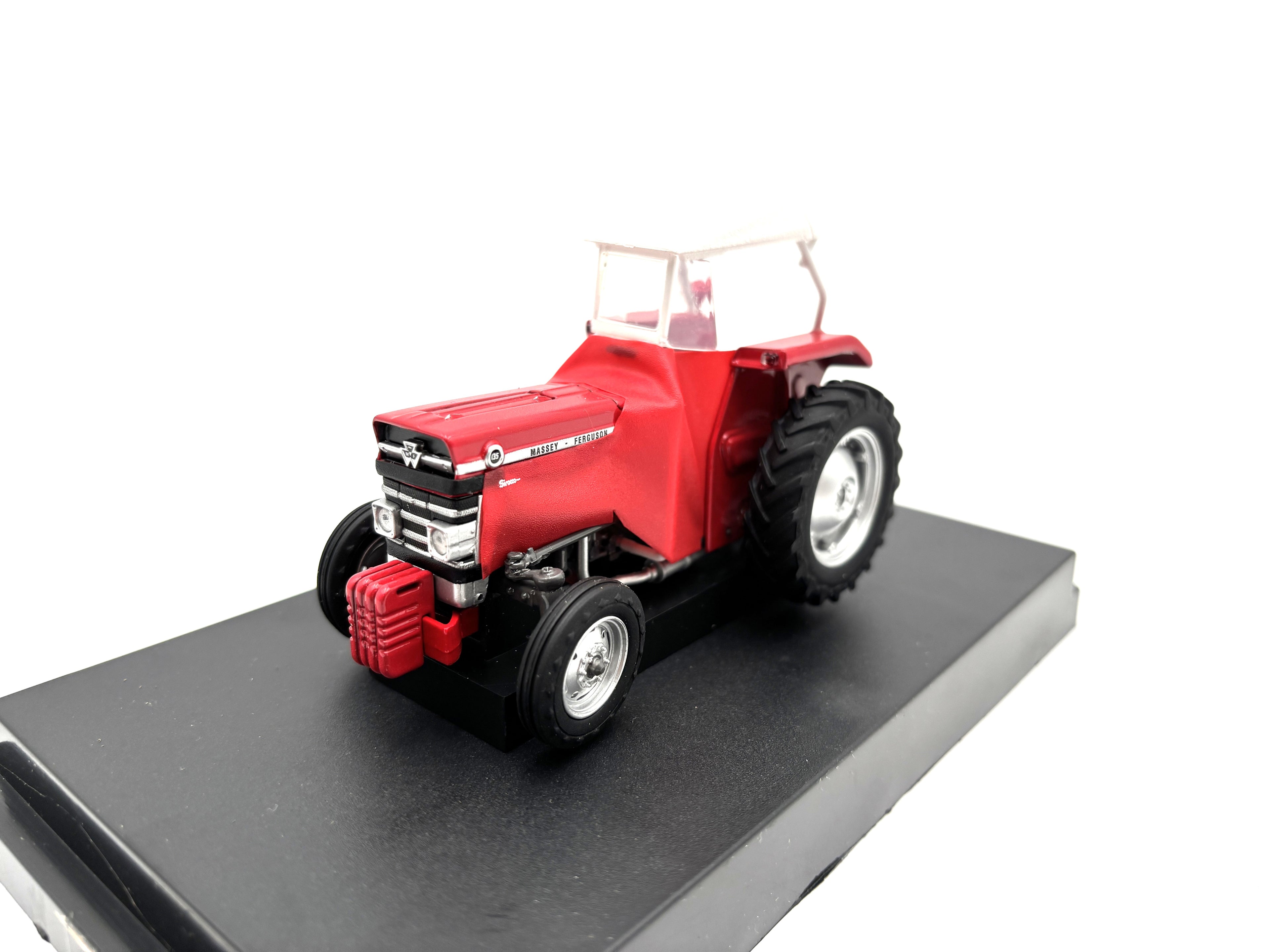 1/32 Massey Ferguson 135 Sirocco