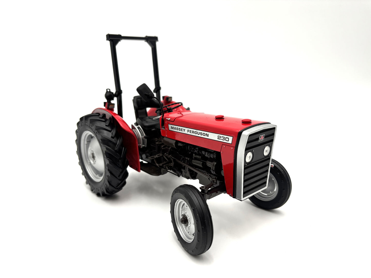 1/16 Massey Ferguson 230 Low Profile