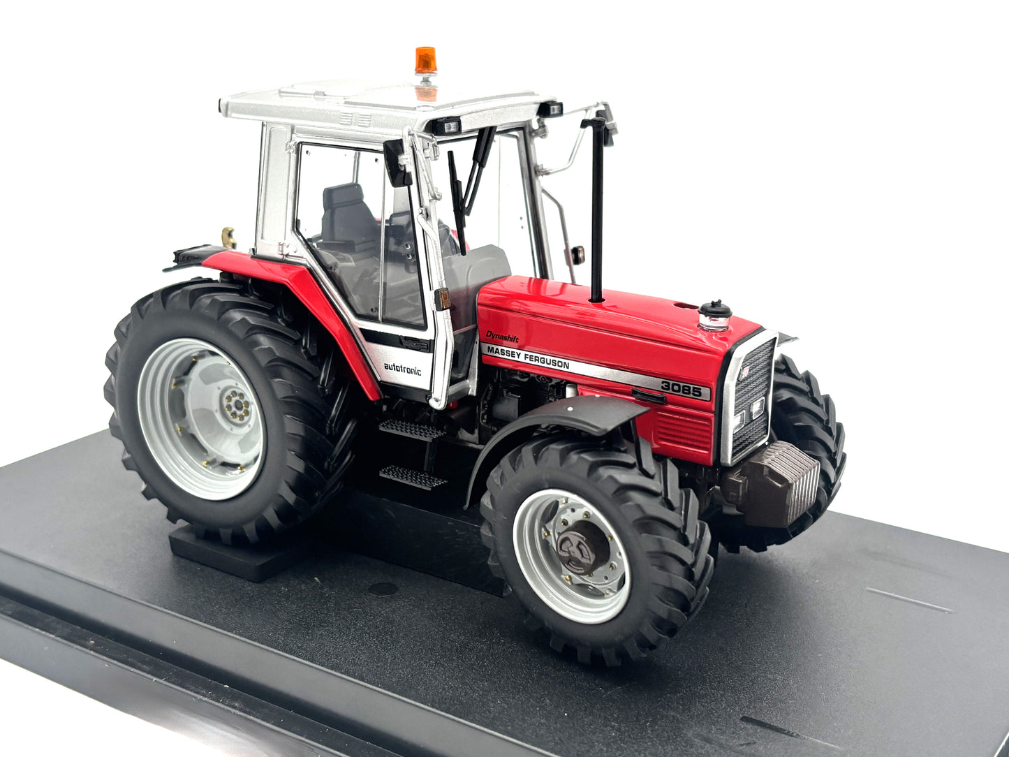 1/32 Massey Ferguson 3085 MFWD