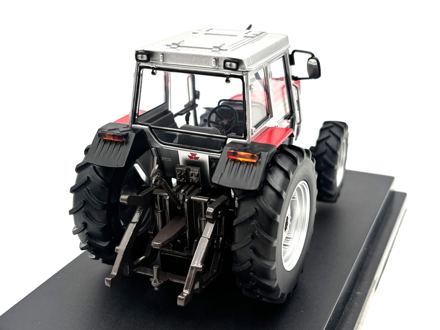 1/32 Massey Ferguson 375 MFWD
