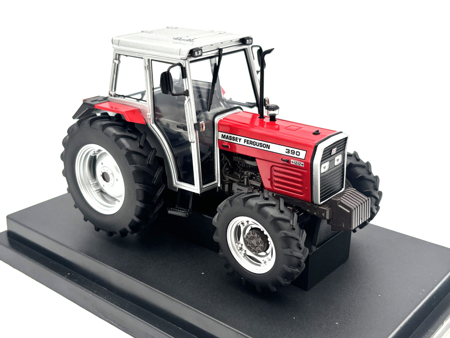 1/32 Massey Ferguson 390 MFWD