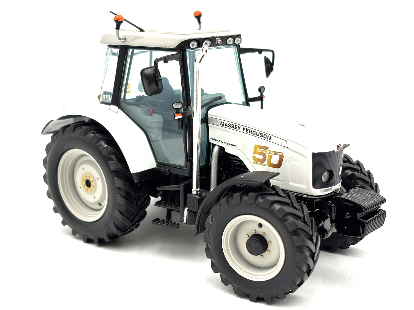 1/32 Massey Ferguson 50th Anniversary