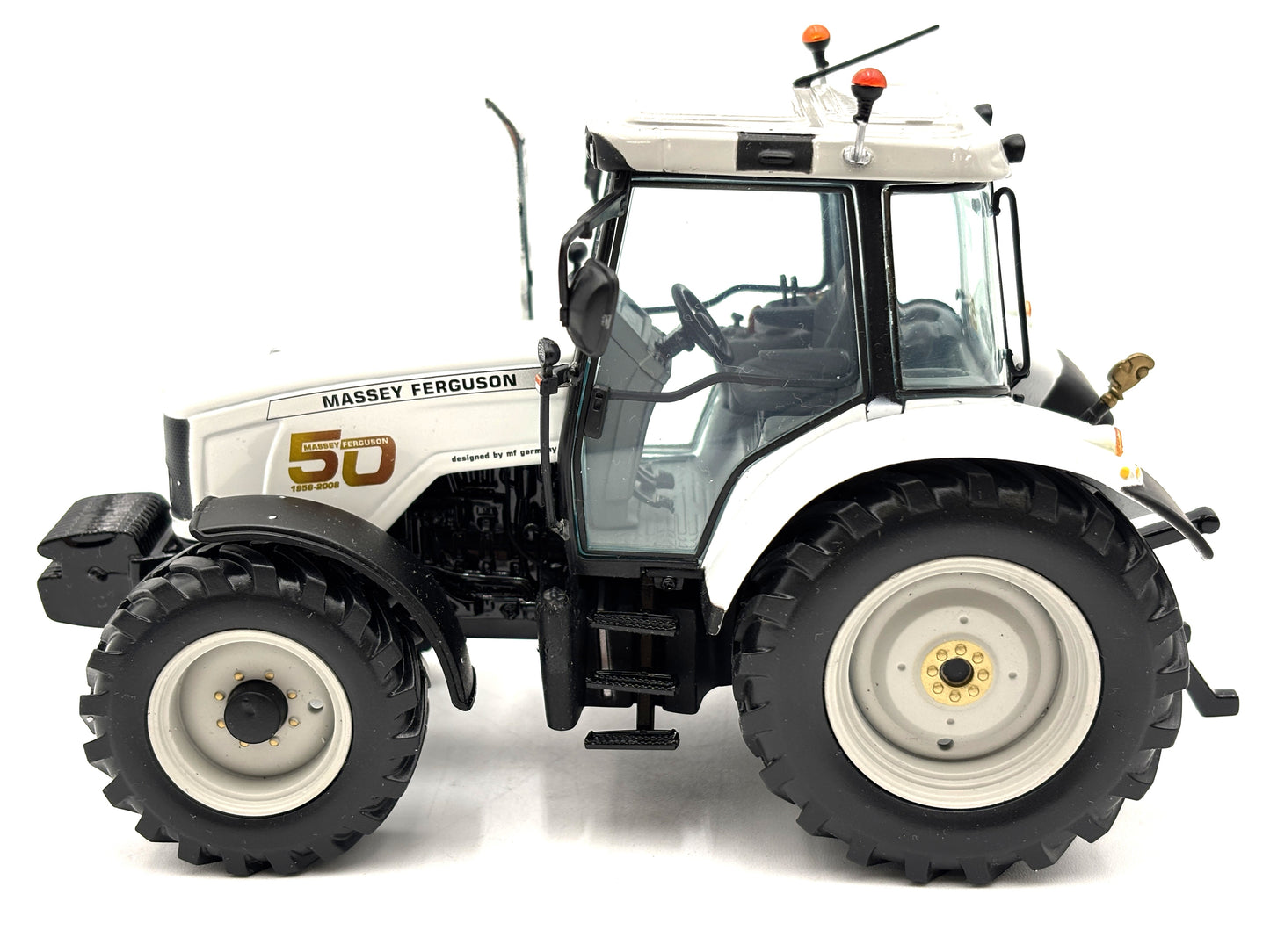1/32 Massey Ferguson 50th Anniversary