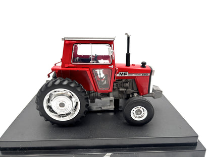 1/32 Massey Ferguson 590 with Cab