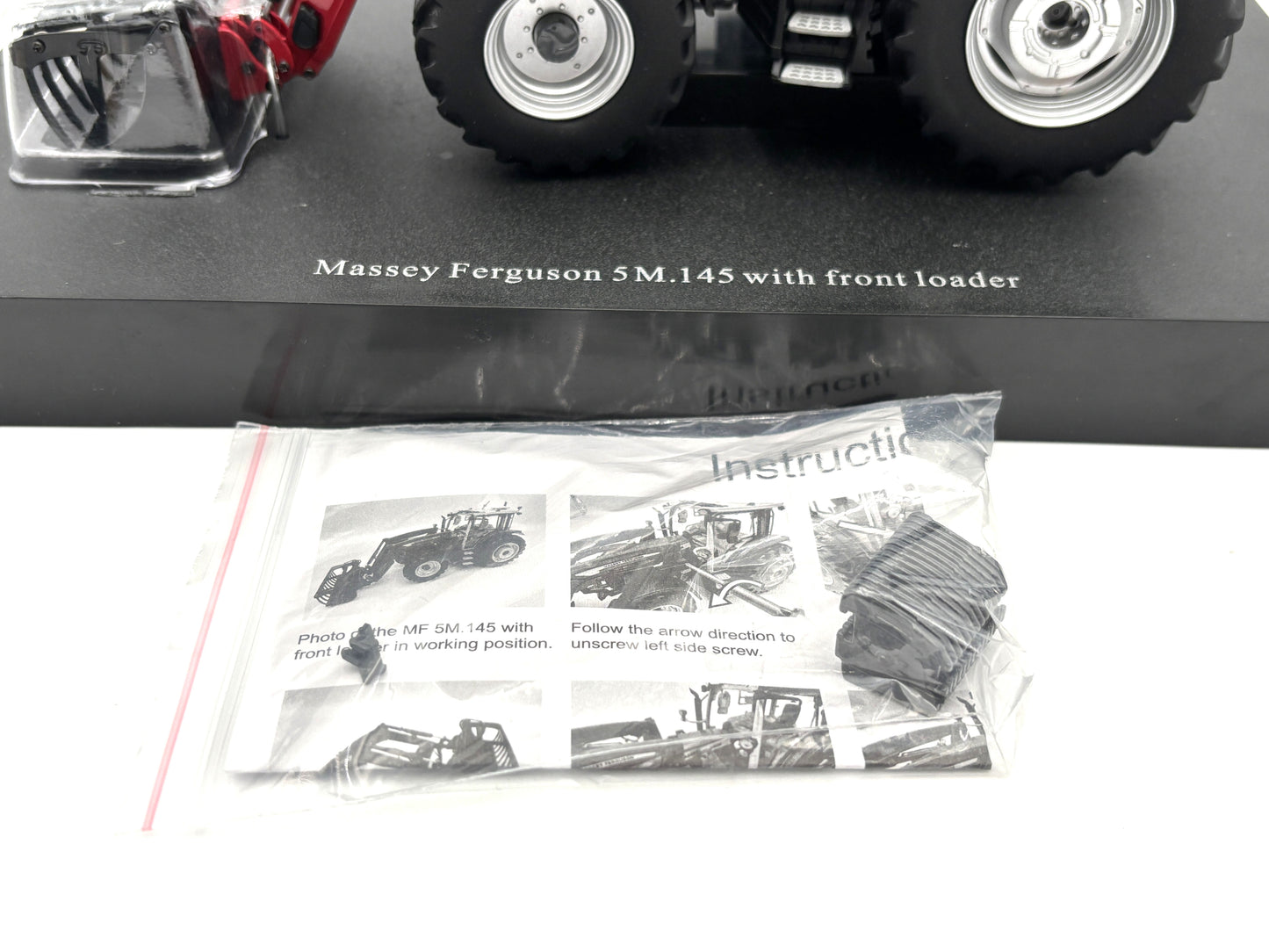 1/32 Massey Ferguson 5M.145 with FL4220 Loader