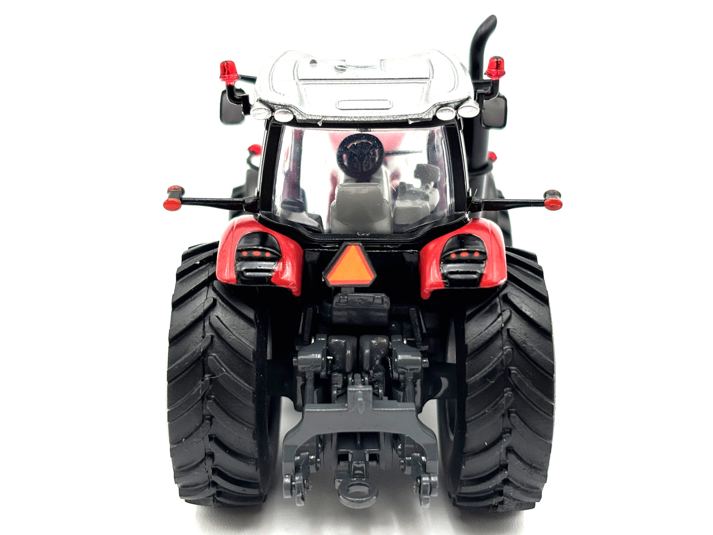1/64 Massey Ferguson 8735S