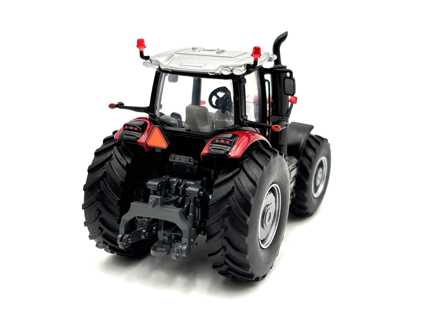 1/64 Massey Ferguson 8740S