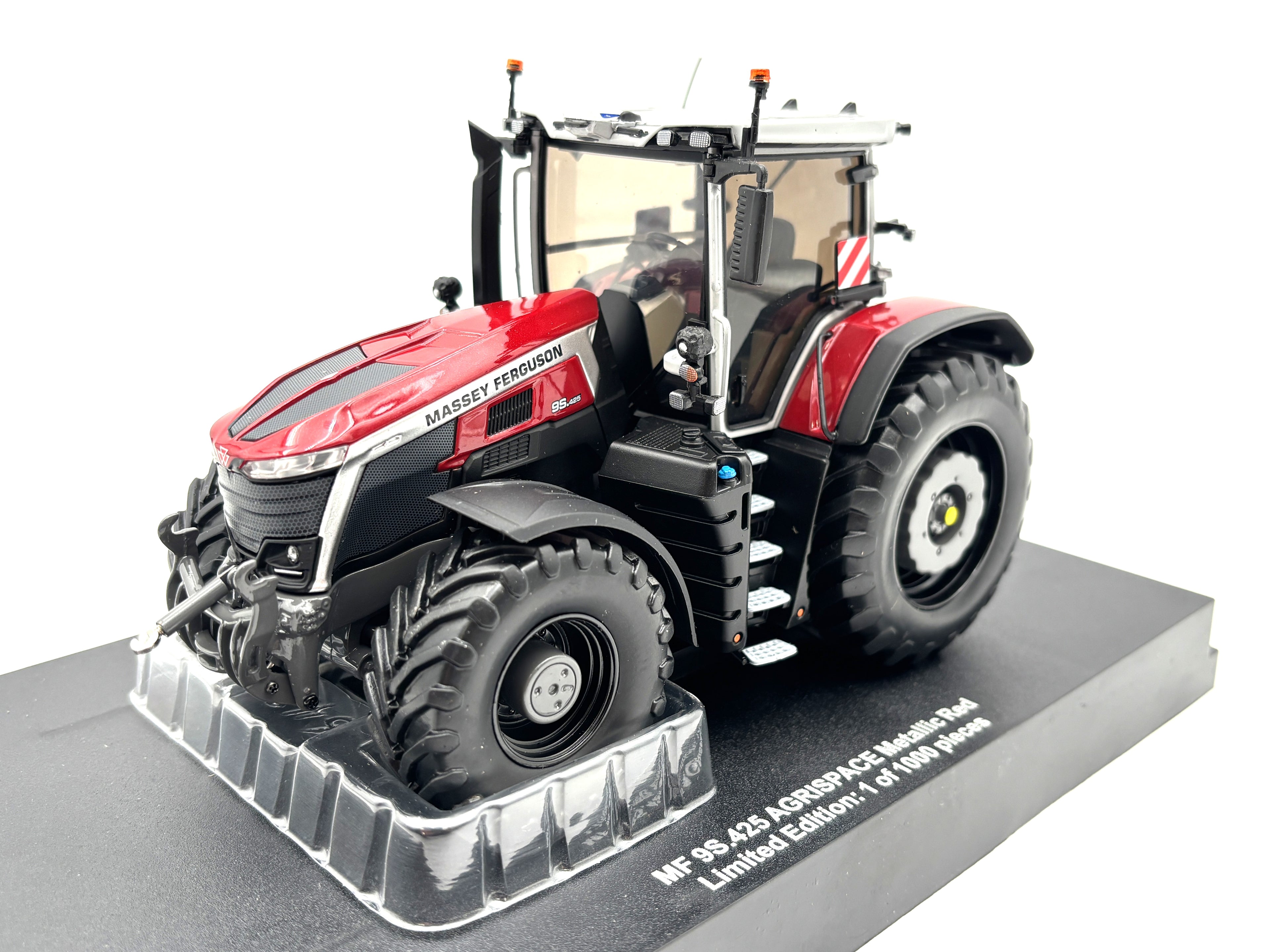 1/32 Massey Ferguson 9S.425 Agrispace Metallic Red
