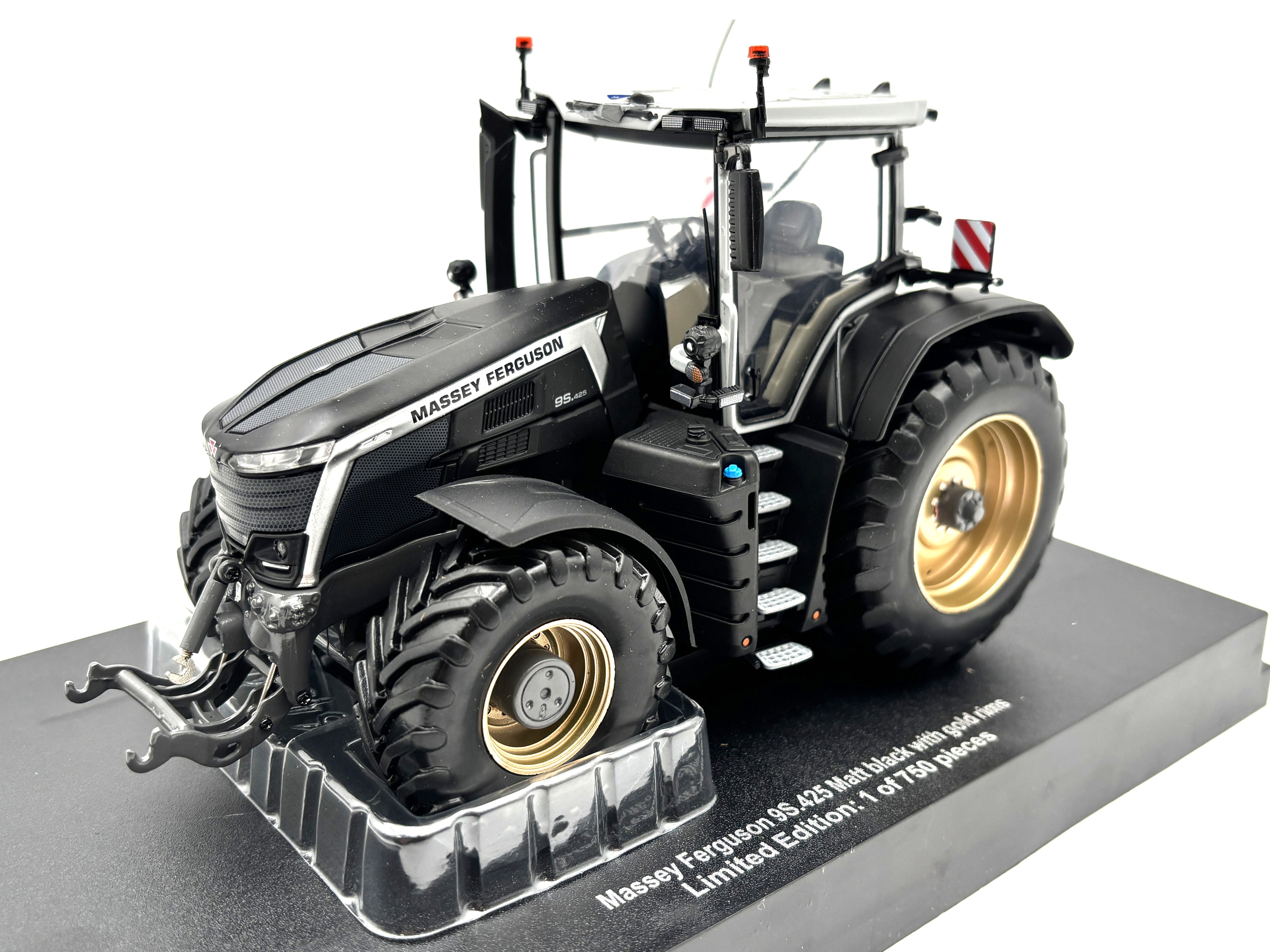 1/32 Massey Ferguson 9S.425 Matt Black with Gold rims