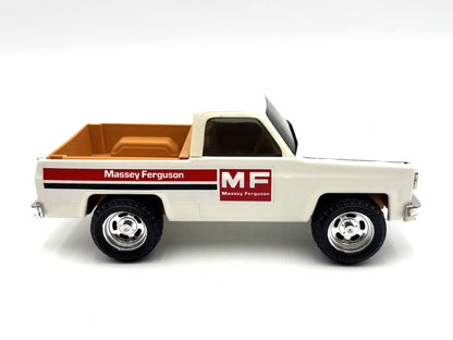 1/25 Massey Ferguson Chevrolet Pick Up