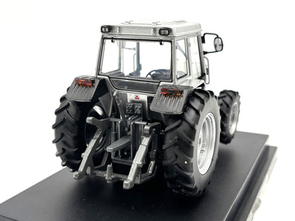 1/32 Massey Ferguson Silver Edition
