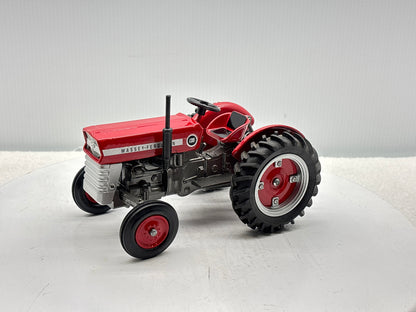 1/16 Massey Ferguson 135 National Farm Machinery Show