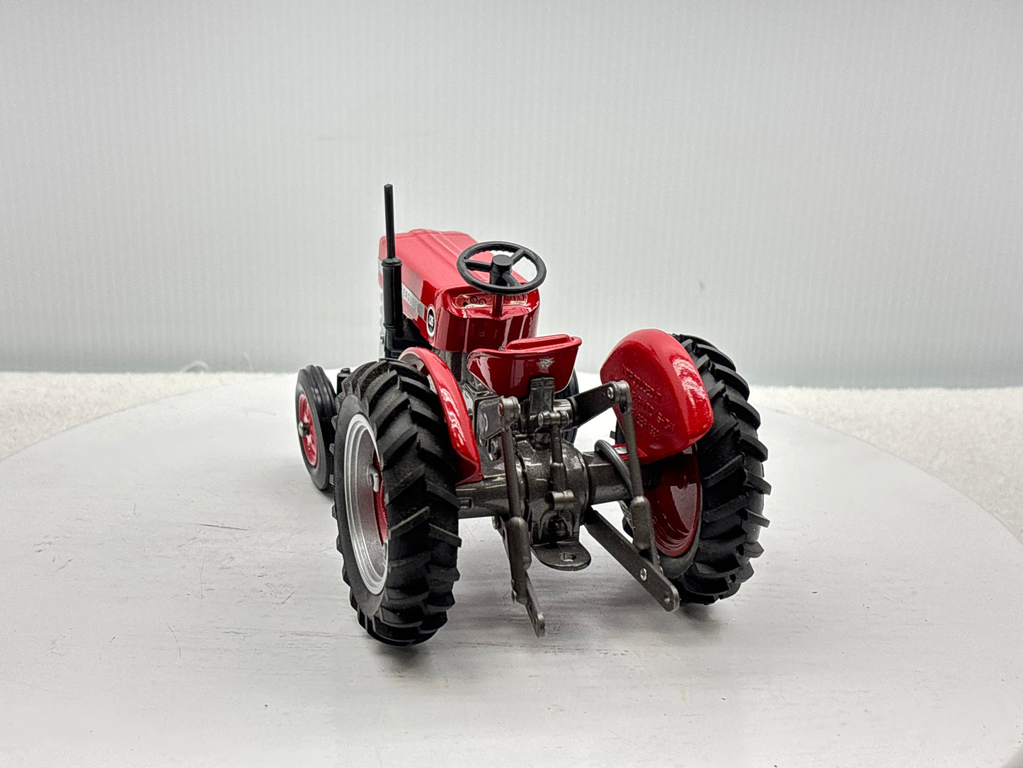 1/16 Massey Ferguson 135 National Farm Machinery Show