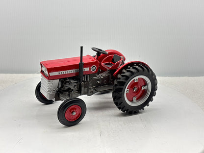 1/16 Massey Ferguson 135 National Farm Machinery Show