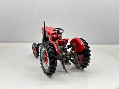 1/16 Massey Ferguson 135 National Farm Machinery Show