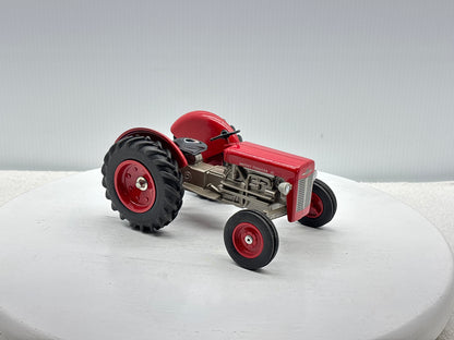 1/16 Massey Ferguson 35 Collectors Edition