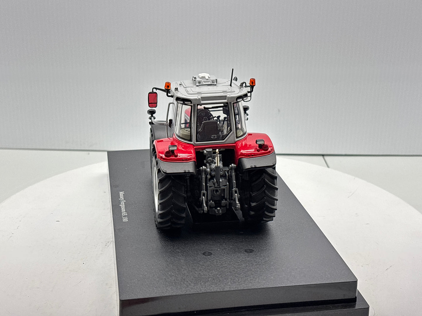 1/32 Massey Ferguson 65.180 Red
