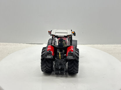 1/32 Massey Ferguson 8680