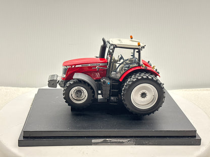 1/32 Massey Ferguson 8680