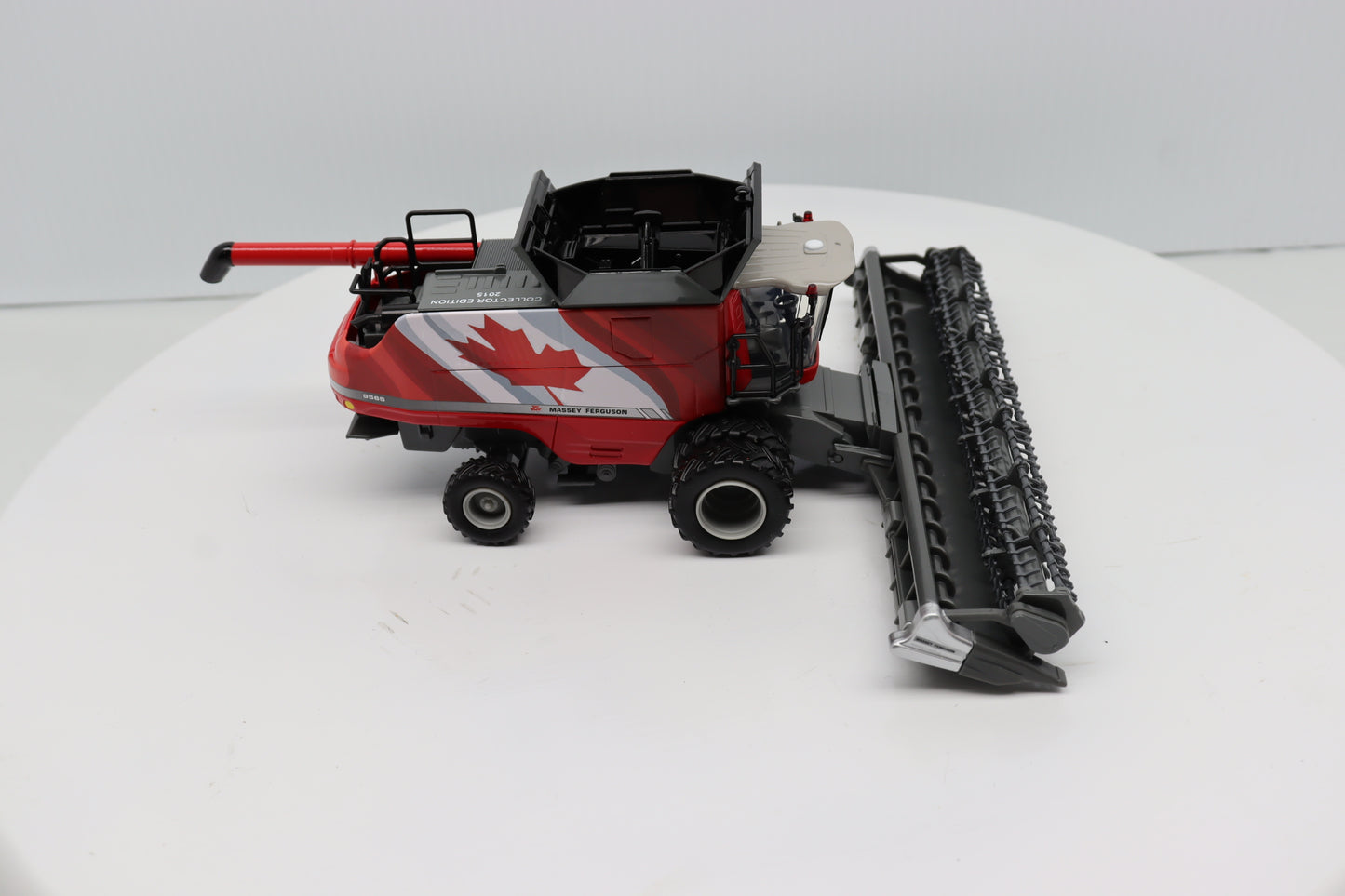 1/64 Massey Ferguson 9565