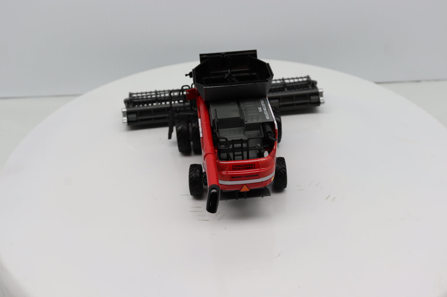 1/64 Massey Ferguson 9565