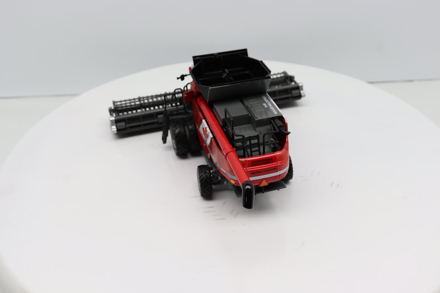 1/64 Massey Ferguson 9565