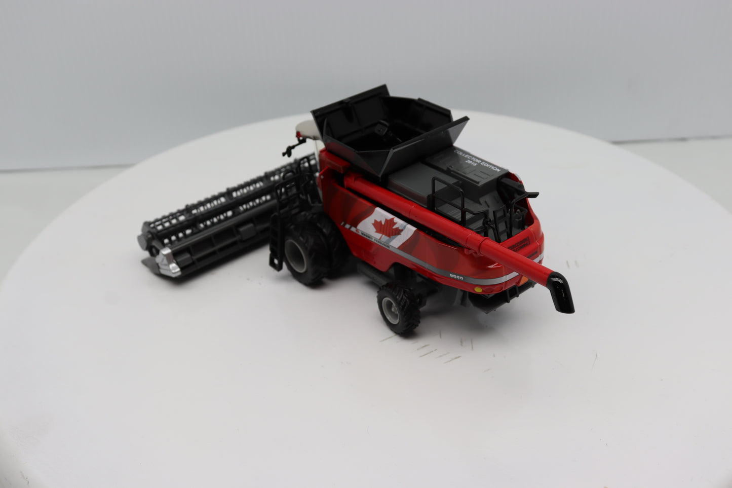 1/64 Massey Ferguson 9565