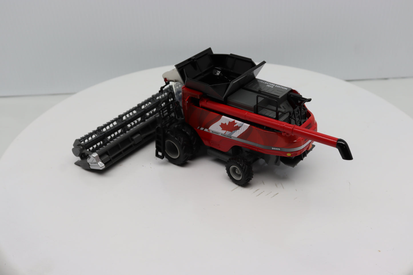 1/64 Massey Ferguson 9565