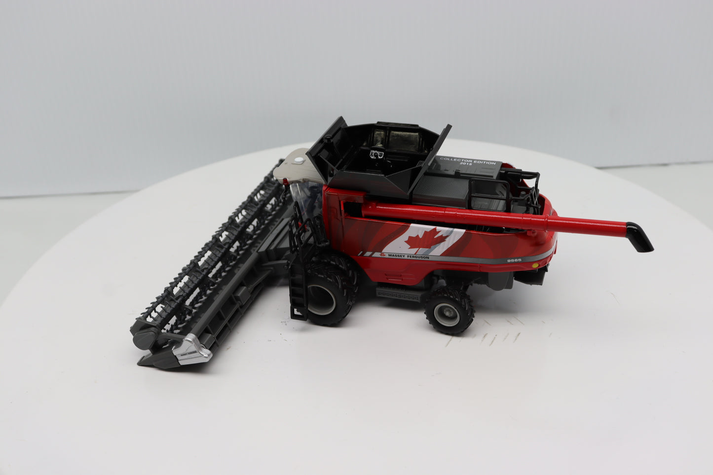 1/64 Massey Ferguson 9565