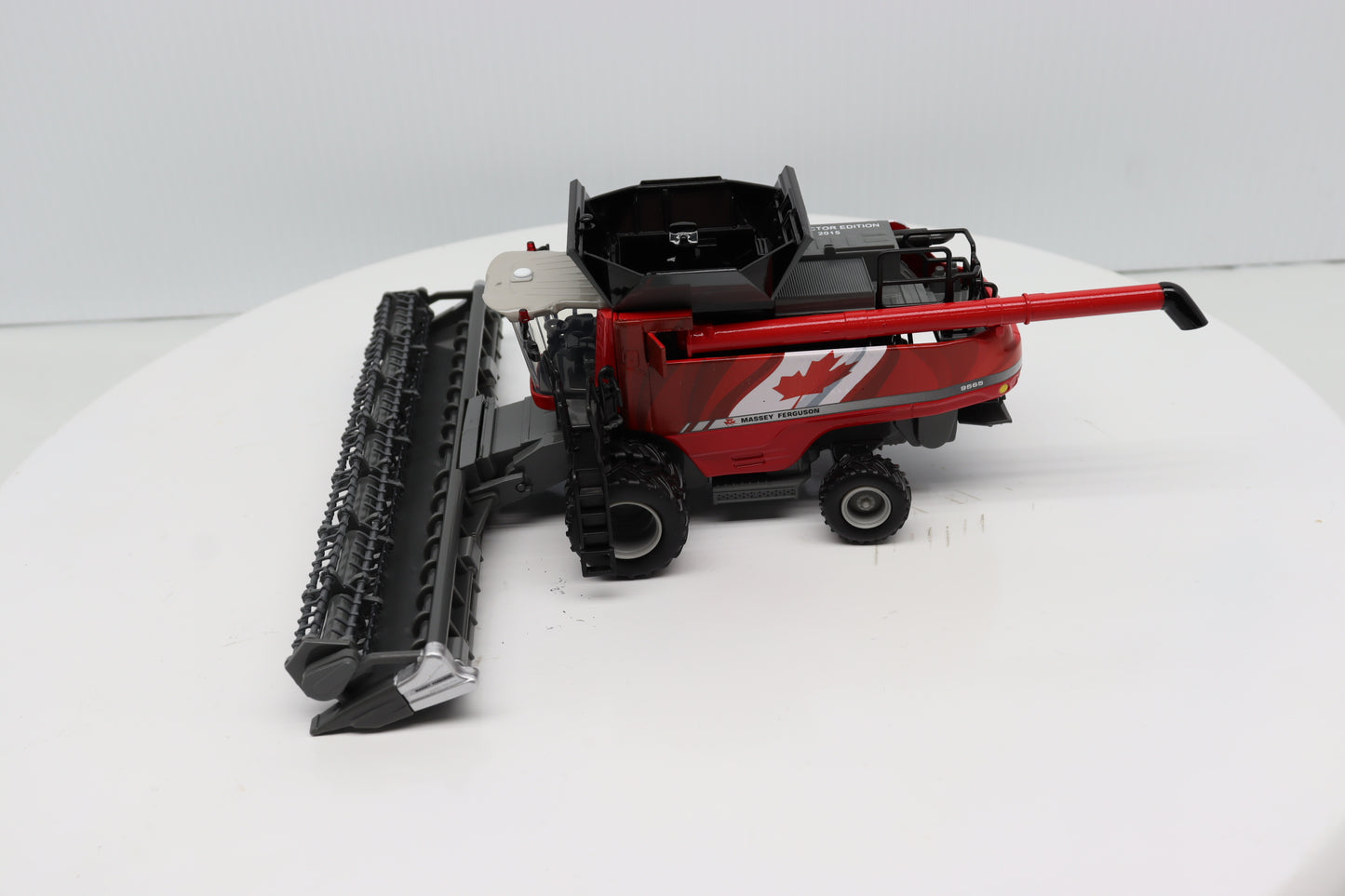 1/64 Massey Ferguson 9565