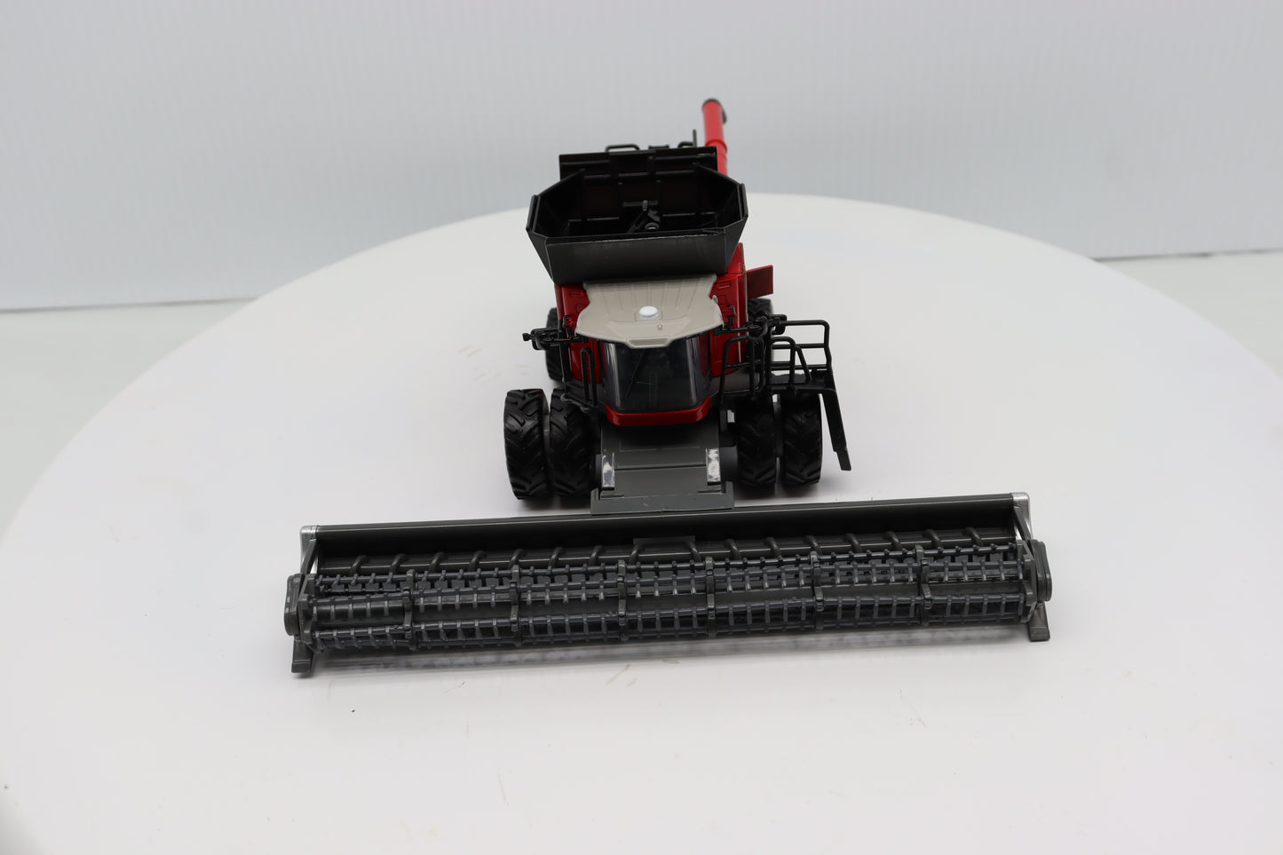 1/64 Massey Ferguson 9565