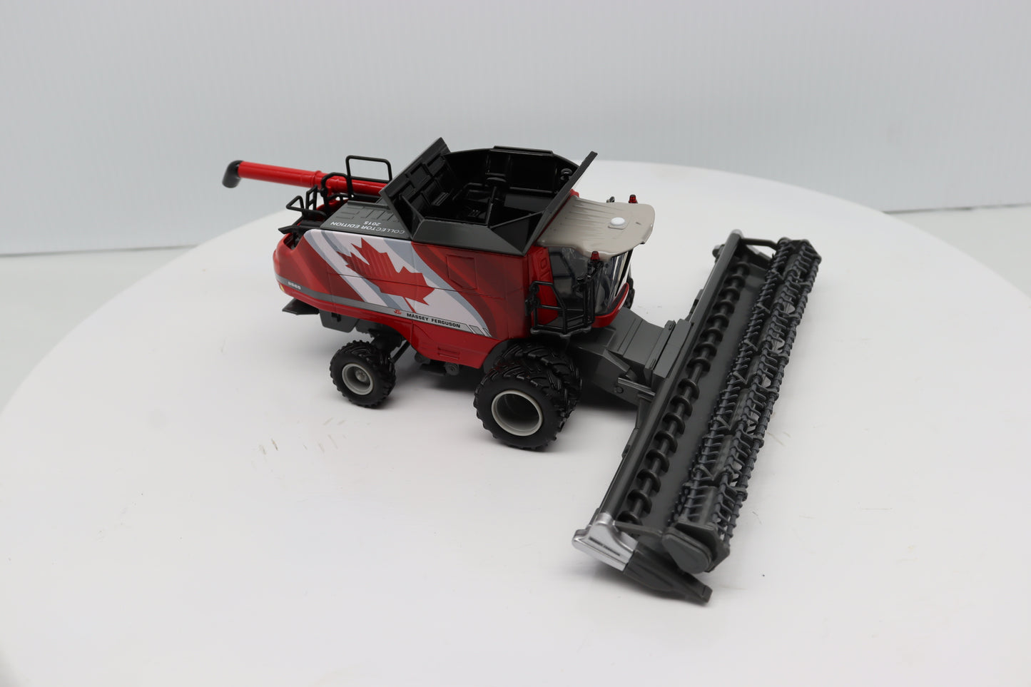 1/64 Massey Ferguson 9565