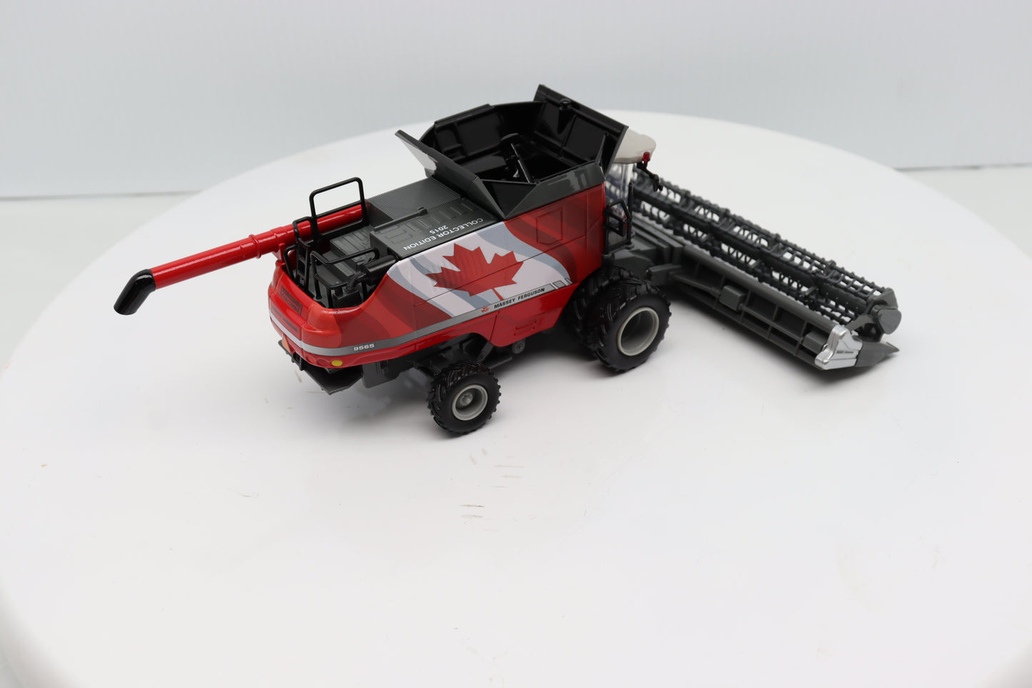 1/64 Massey Ferguson 9565