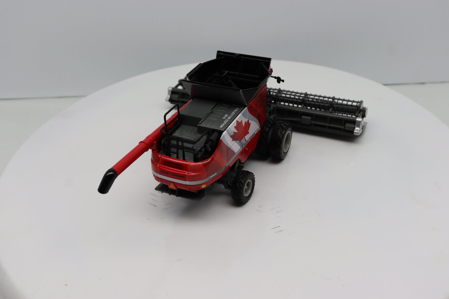 1/64 Massey Ferguson 9565