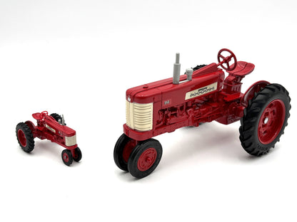 1/16 McCormick Farmall 350 Tractors of the Past Set