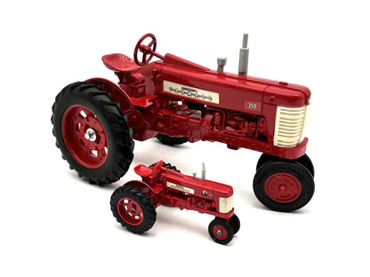 1/16 McCormick Farmall 350 Tractors of the Past Set