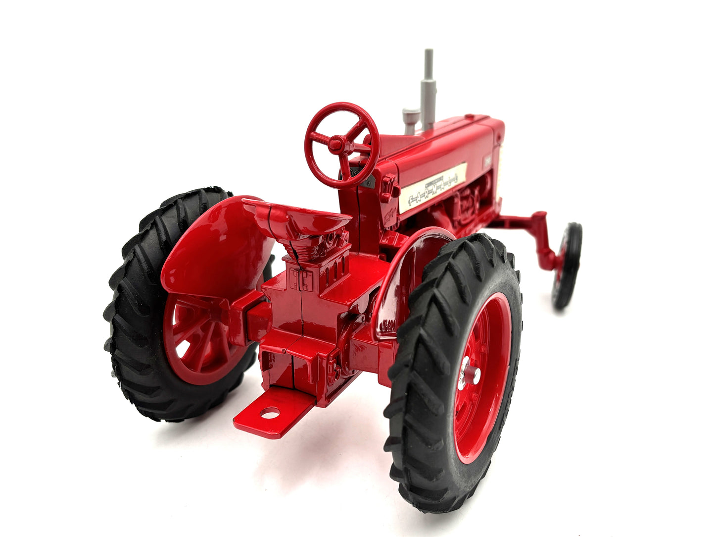 1/16 McCormick Farmall 350 Wide Front