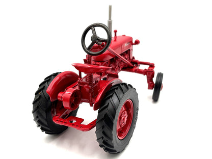 1/16 McCormick Farmall Cub Special Edition