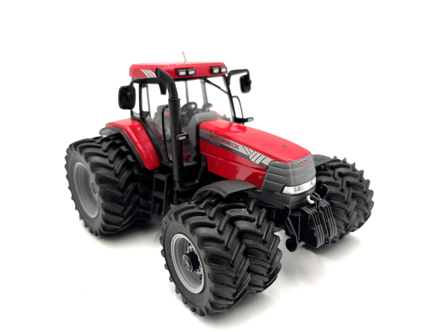 1/32 McCormick MTX145