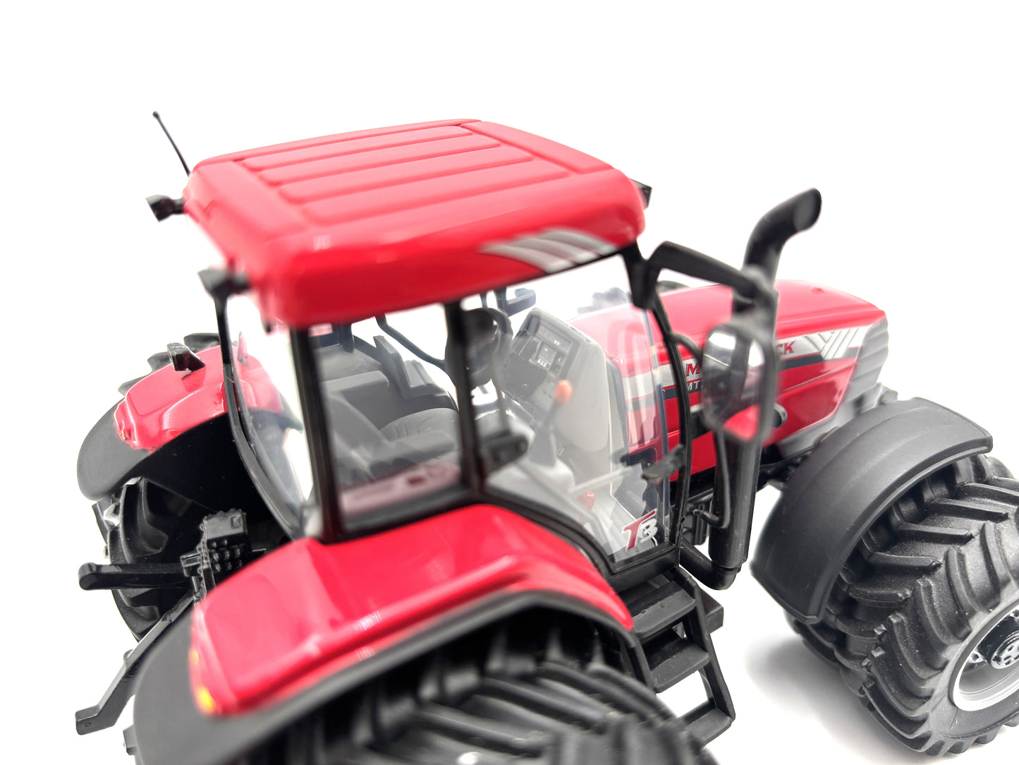 1/32 McCormick MTX145