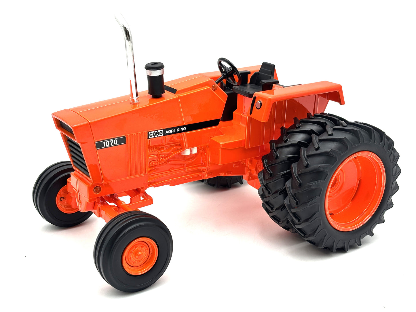 1/16 Case 1070 Agri King "Orange Chrome"