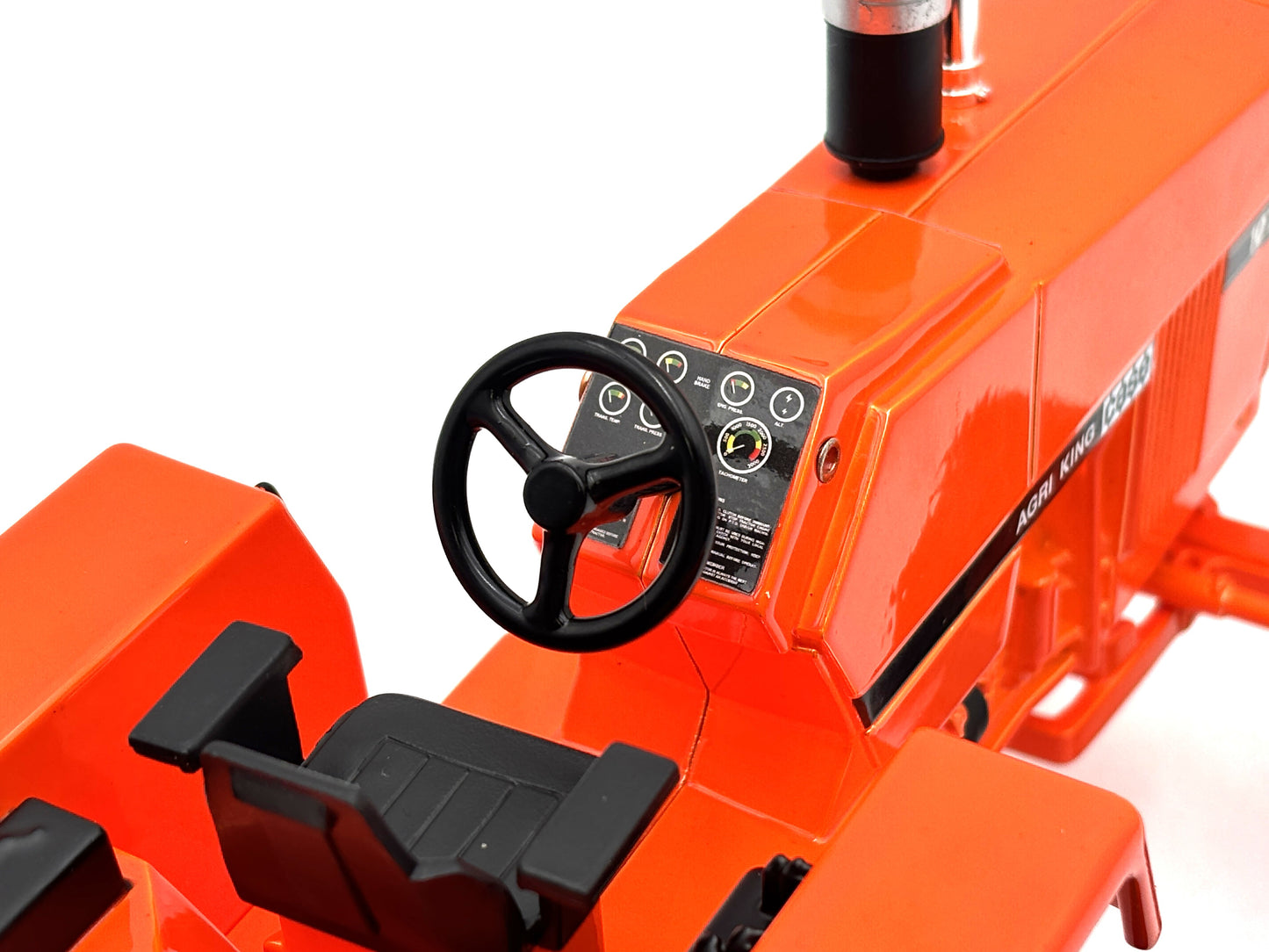 1/16 Case 1070 Agri King "Orange Chrome"