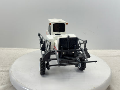 1/16 Melroe Spra-Coupe 220